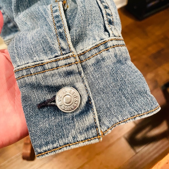 Levi’s vintage 2004 classic button denim jean jacket pockets SZ M juniors blue - Picture 8 of 11